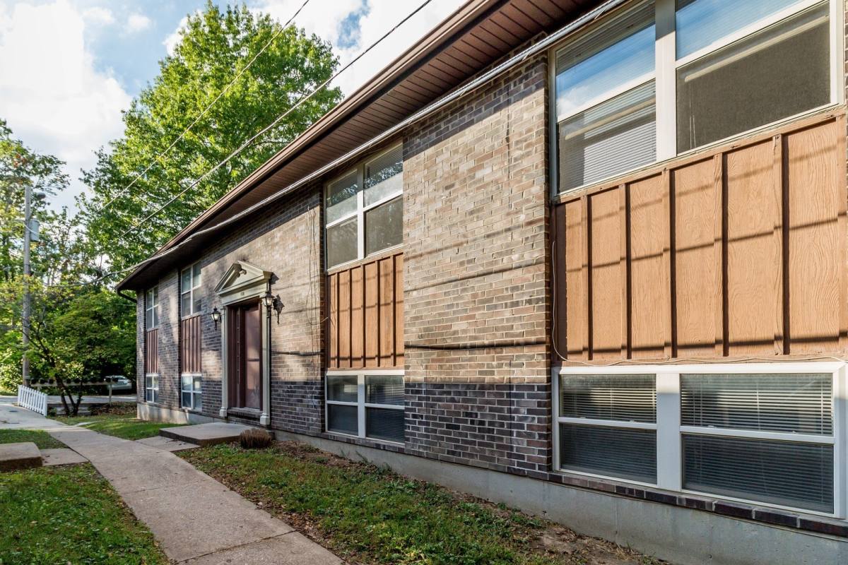 Apartment for rent at 402 Lawrence Place, Columbia, MO 65201