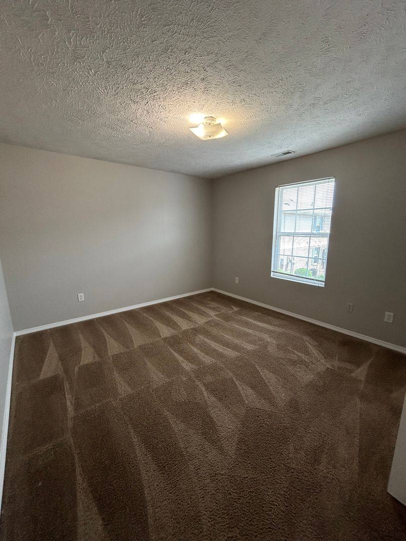 Apartment for rent at 1101 Ekstam Dr, Bloomington, IL 61704