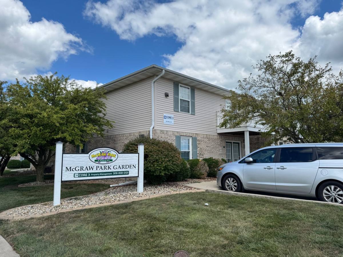 Apartment for rent at 1101 Ekstam Dr, Bloomington, IL 61704