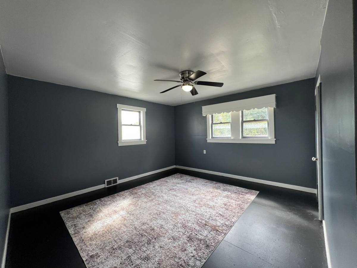 Apartment for rent at 208-210 McClure St, Dravosburg, PA 15034