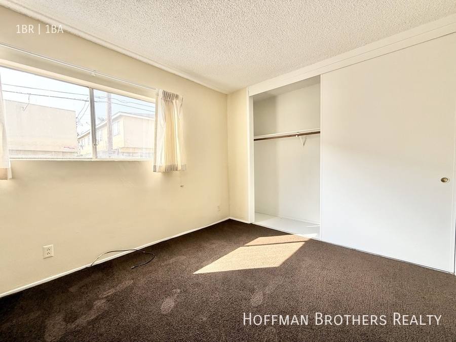 Apartment for rent at 1545-1549 Brockton Ave #4, Los Angeles, CA 90025