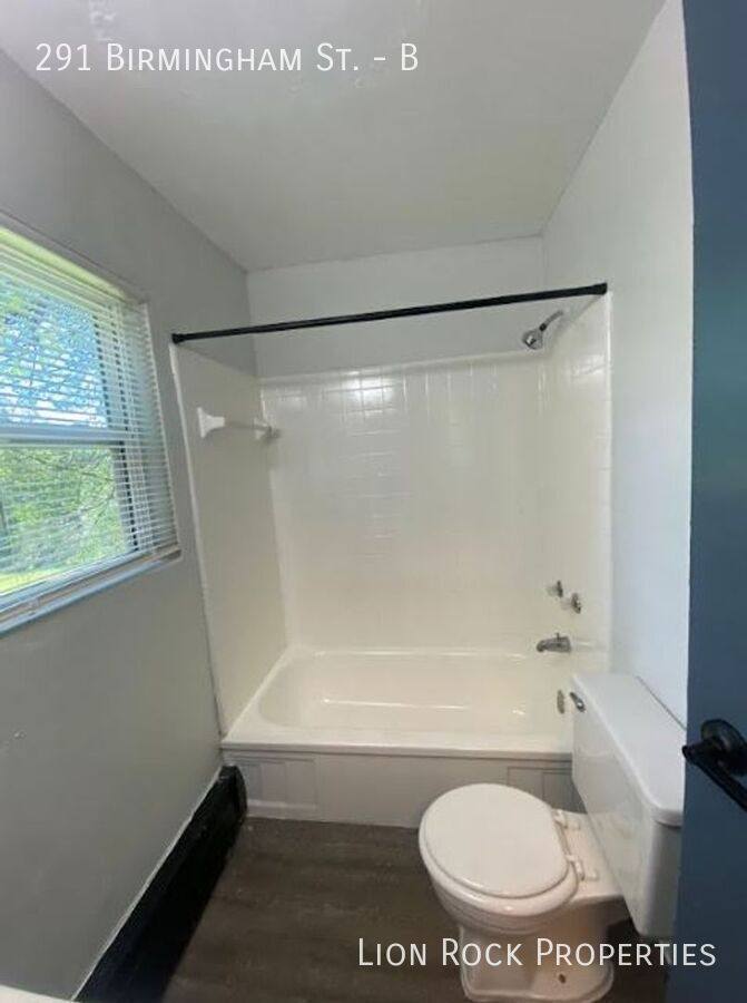 Apartment for rent at 291 Birmingham St #2, Saint Paul, MN 55106
