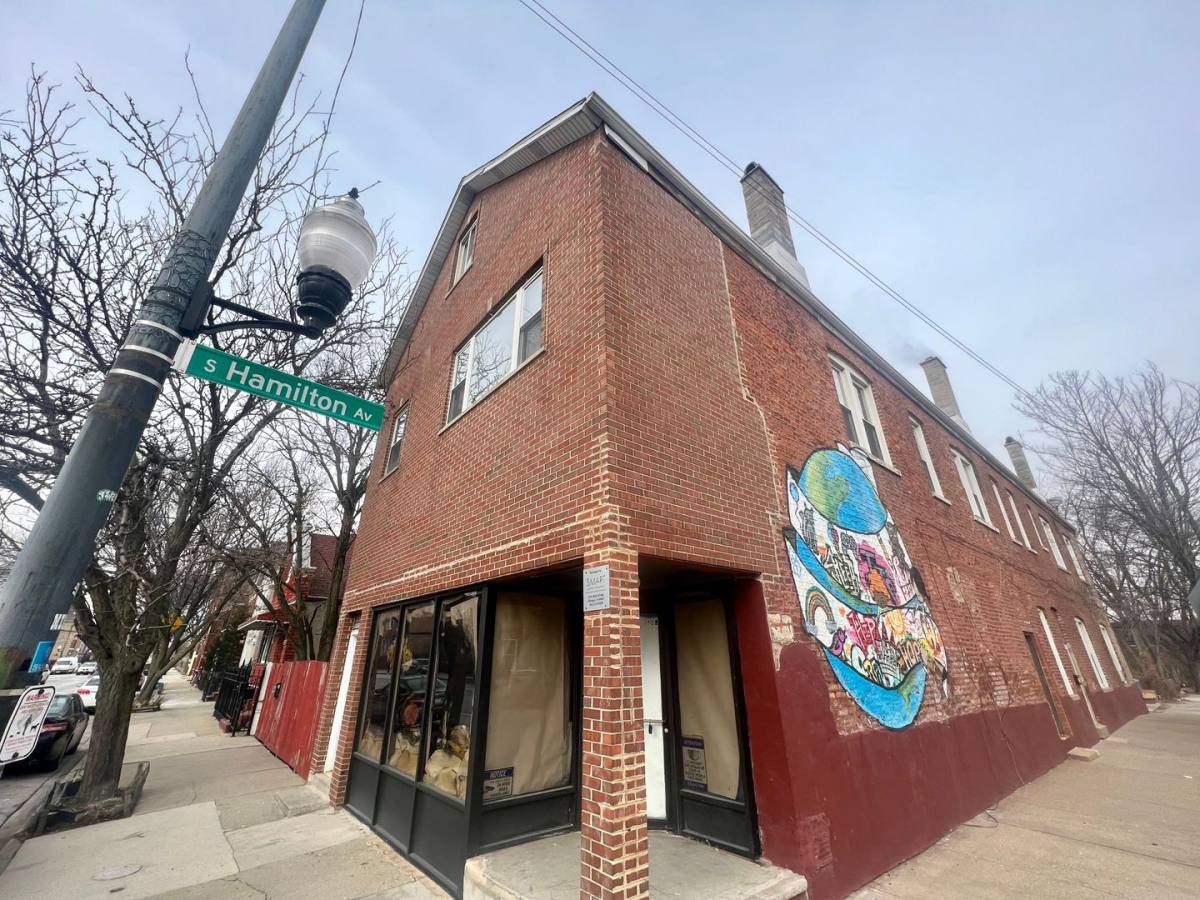 Apartment for rent at 2134 W 18th St, Chicago, IL 60608