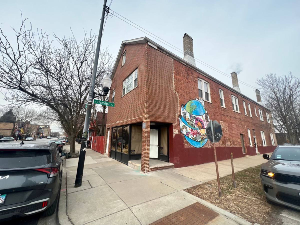Apartment for rent at 2134 W 18th St, Chicago, IL 60608