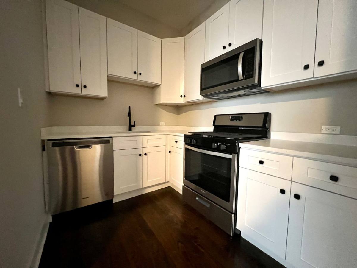 Apartment for rent at 2134 W 18th St, Chicago, IL 60608
