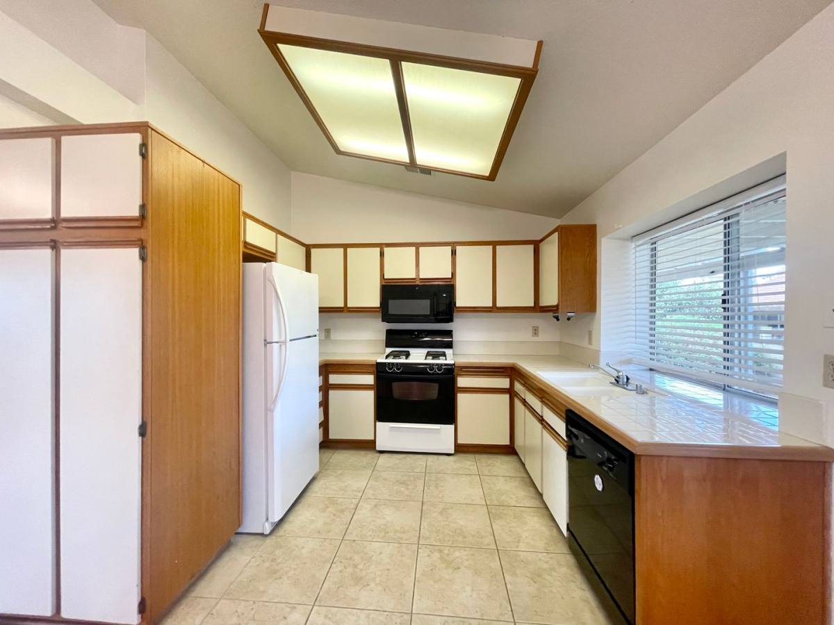 Apartment for rent at 40844 Flying Sea Rd, Palm Desert, CA 92211