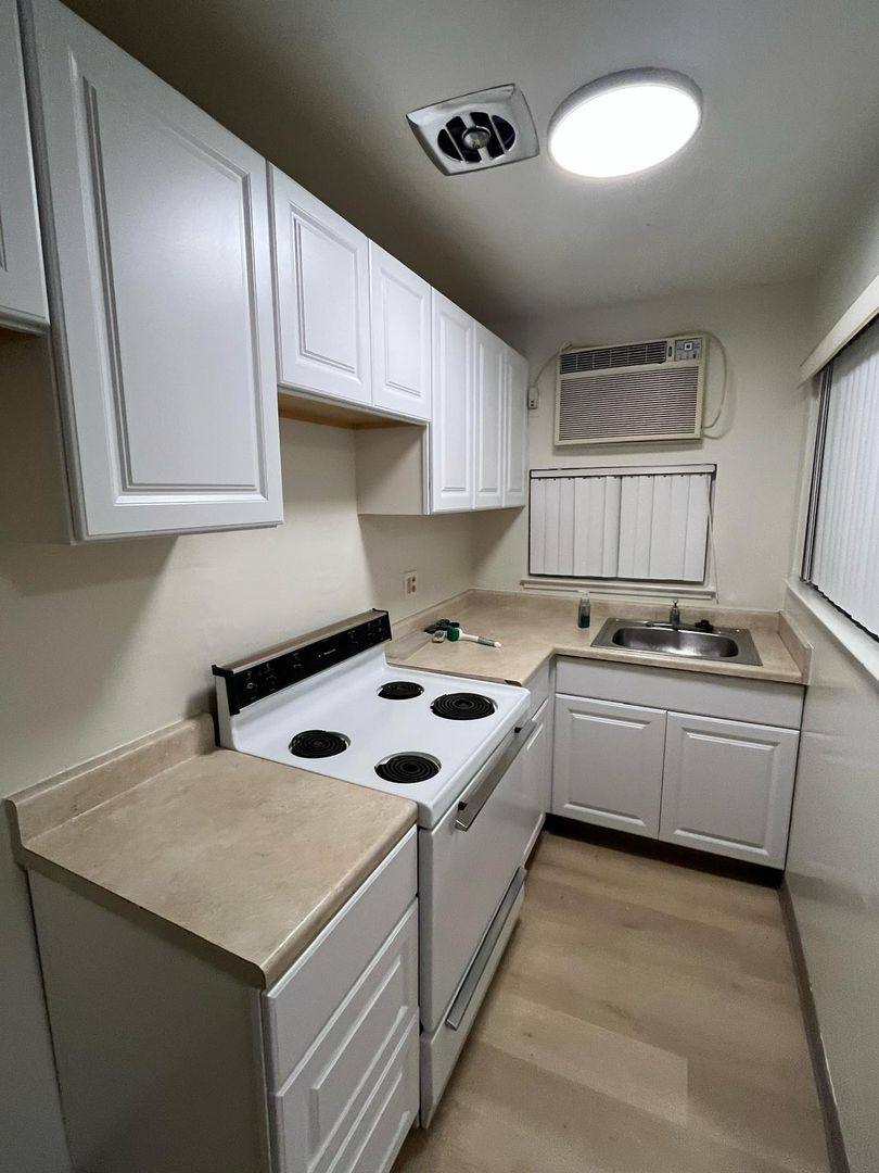 Apartment for rent at 1726 H St, Sacramento, CA 95811