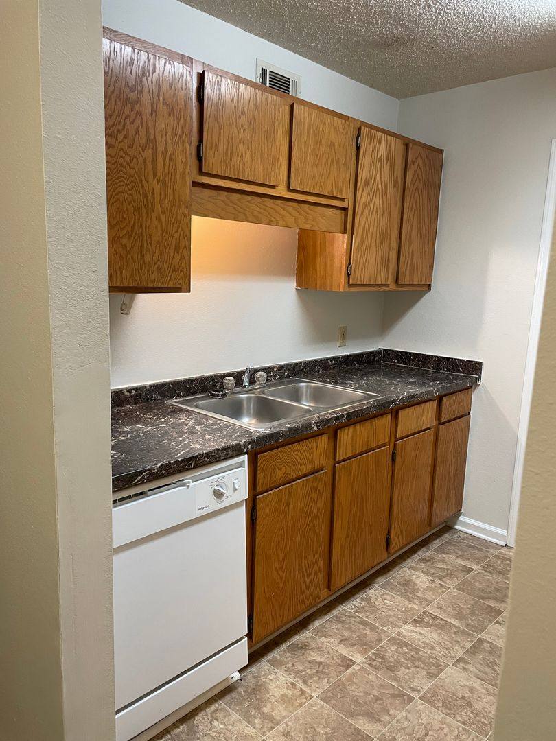 Apartment for rent at 1406 Eighth St NW, Jasper, AL 35503