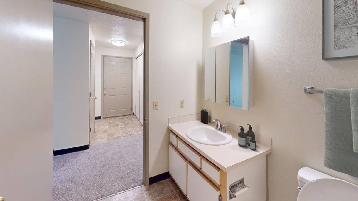 Apartment for rent at 1647 SW Fellows St, McMinnville, OR 97128