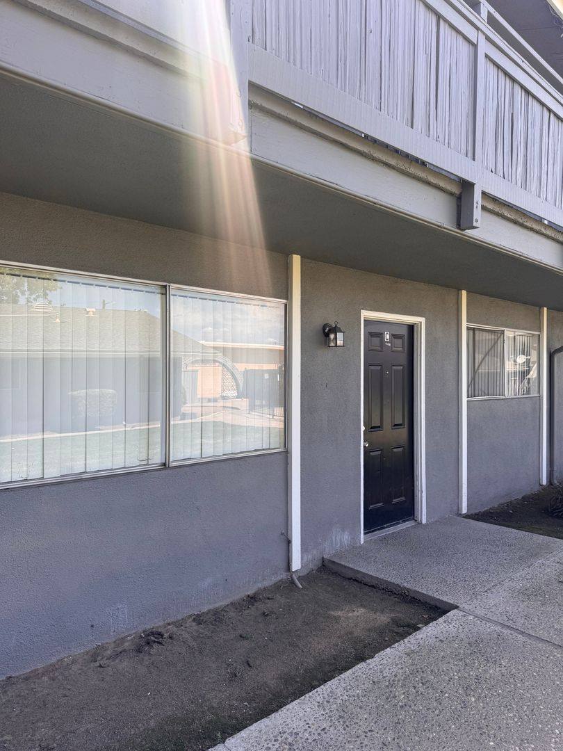 Apartment for rent at 1115 W Simpson Ave, Fresno, CA 93705
