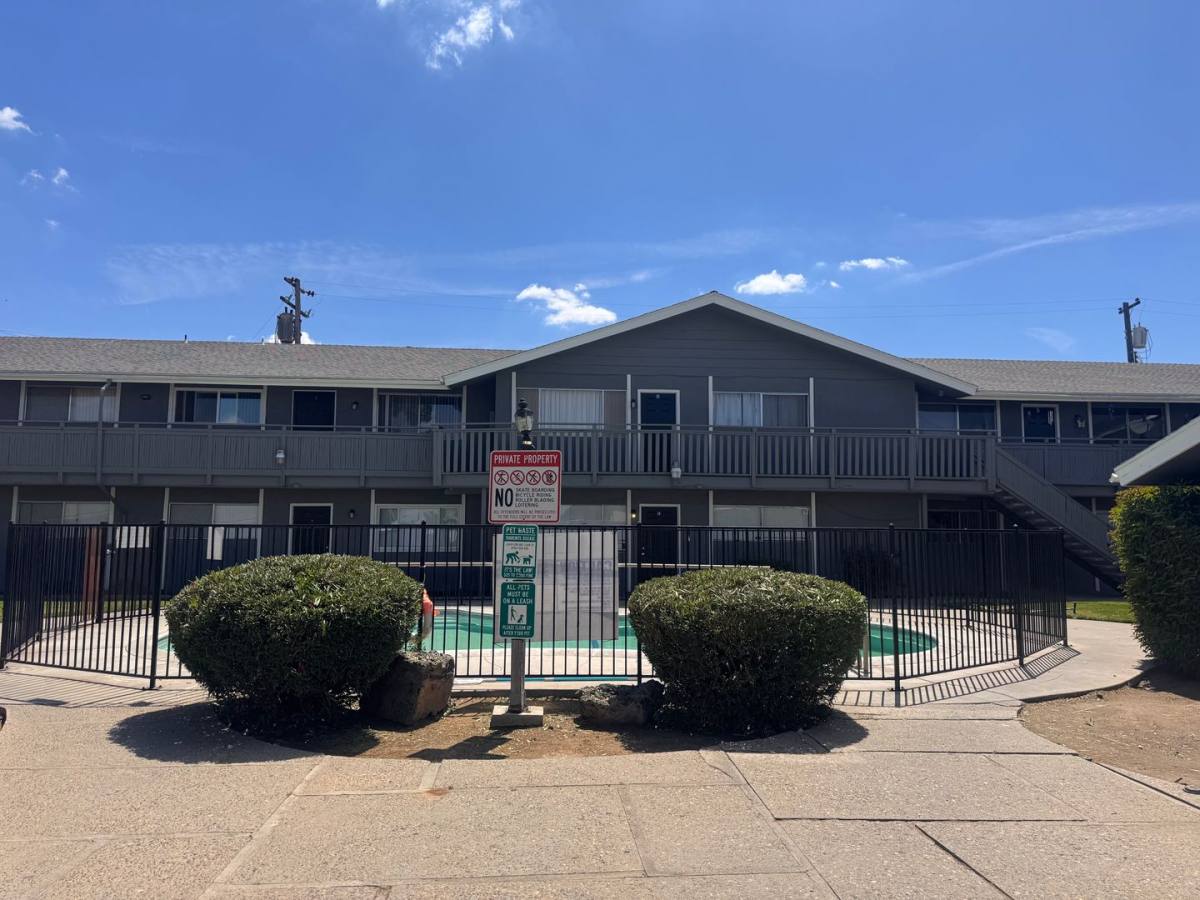 Apartment for rent at 1115 W Simpson Ave, Fresno, CA 93705