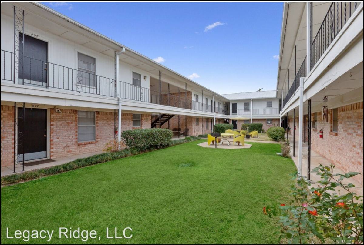 Apartment for rent at 2504 Hilltop Dr, Waco, TX 76710