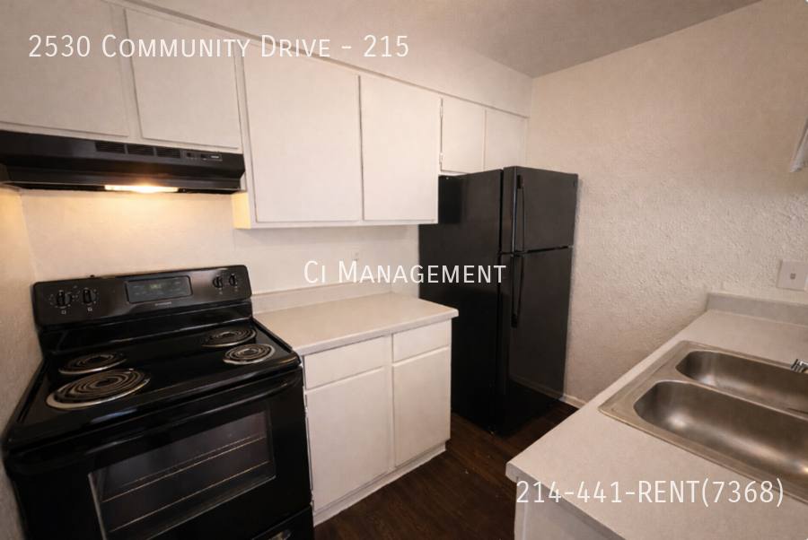Apartment for rent at 2530 Community Dr #215, Dallas, TX 75220