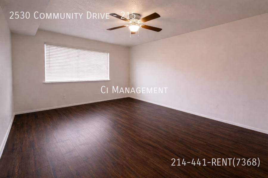 Apartment for rent at 2530 Community Dr #215, Dallas, TX 75220