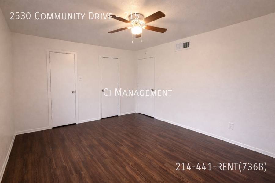 Apartment for rent at 2530 Community Dr #215, Dallas, TX 75220