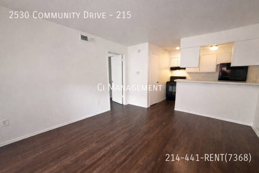 Apartment for rent at 2530 Community Dr #215, Dallas, TX 75220