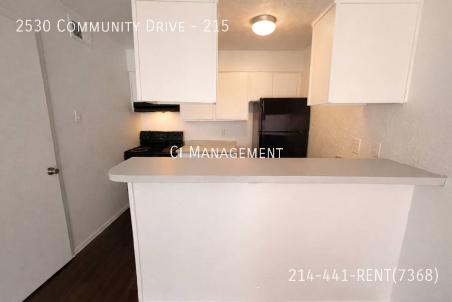 Apartment for rent at 2530 Community Dr #215, Dallas, TX 75220