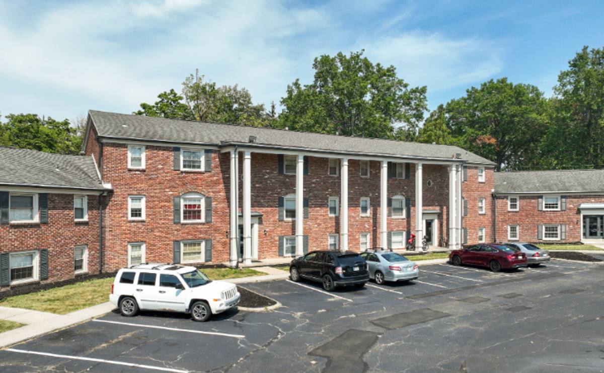 Apartment for rent at 1911 Hazelwood Ave, Fort Wayne, IN 46805