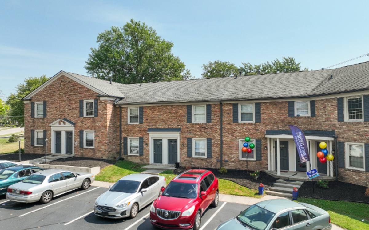 Apartment for rent at 1911 Hazelwood Ave, Fort Wayne, IN 46805