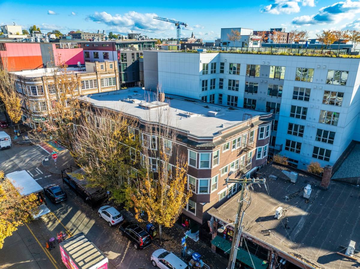 Apartment for rent at 1019 E Pike St, Seattle, WA 98122