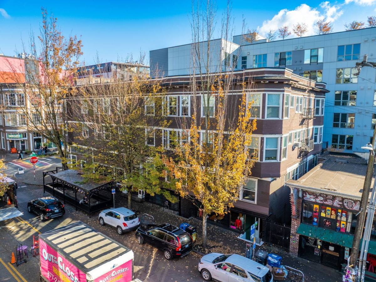 Apartment for rent at 1019 E Pike St, Seattle, WA 98122