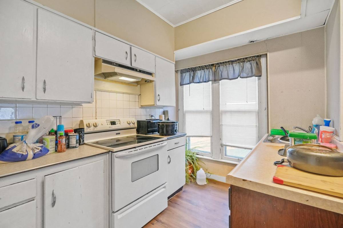 Apartment for rent at 1407, 1409, 1411 Main St, Cedar Falls, IA 50613