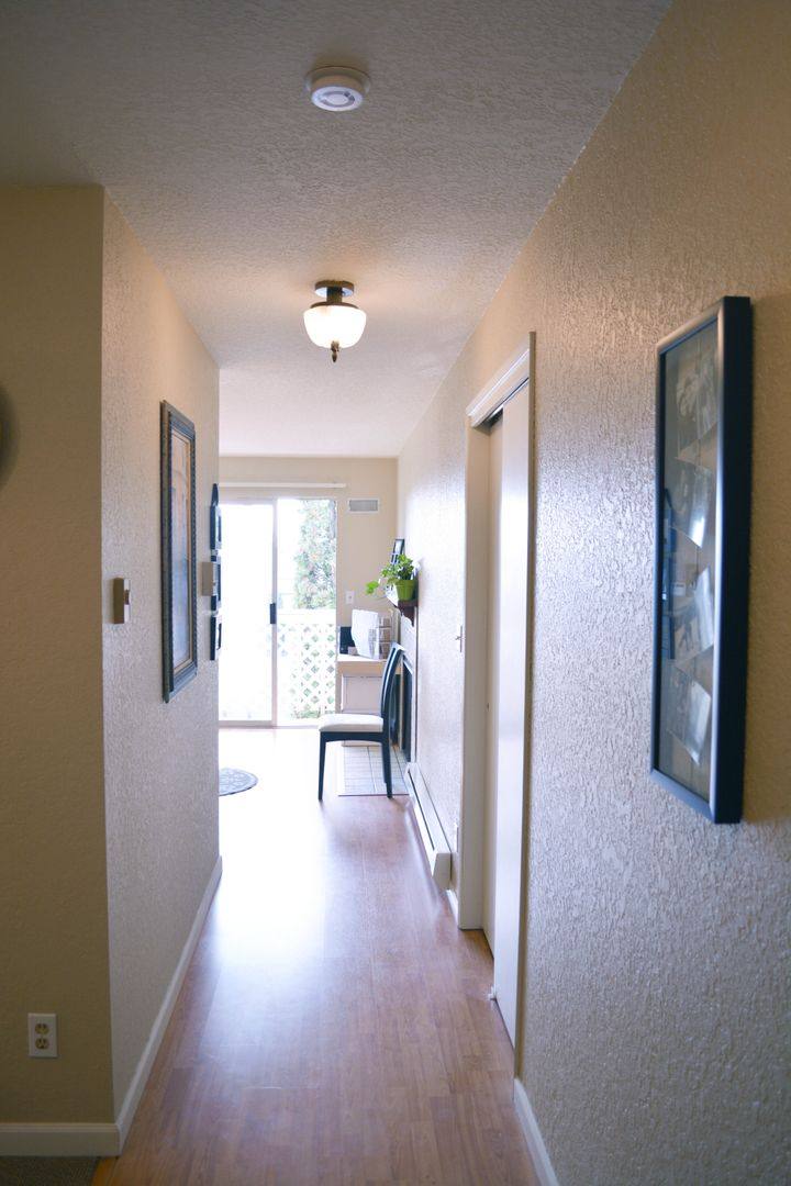 Apartment for rent at 912 N 96th St, Seattle, WA 98103