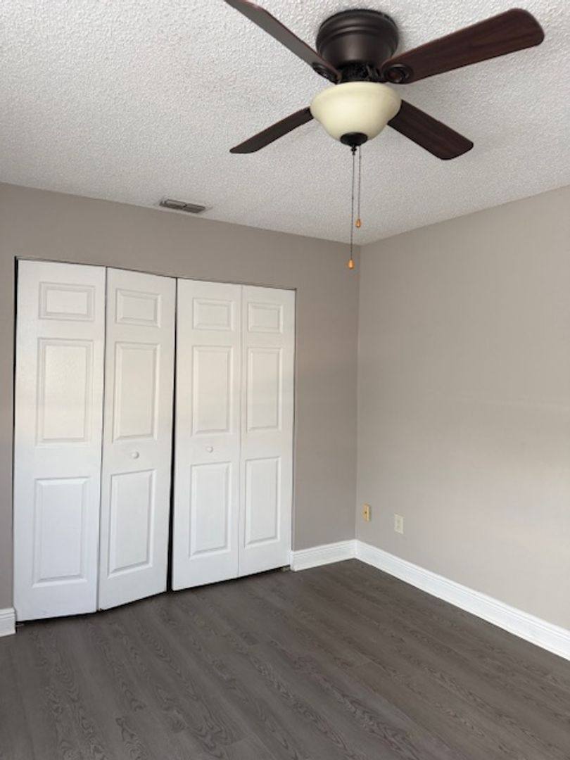 Apartment for rent at 7298 Ulmerton Rd, Largo, FL 33771