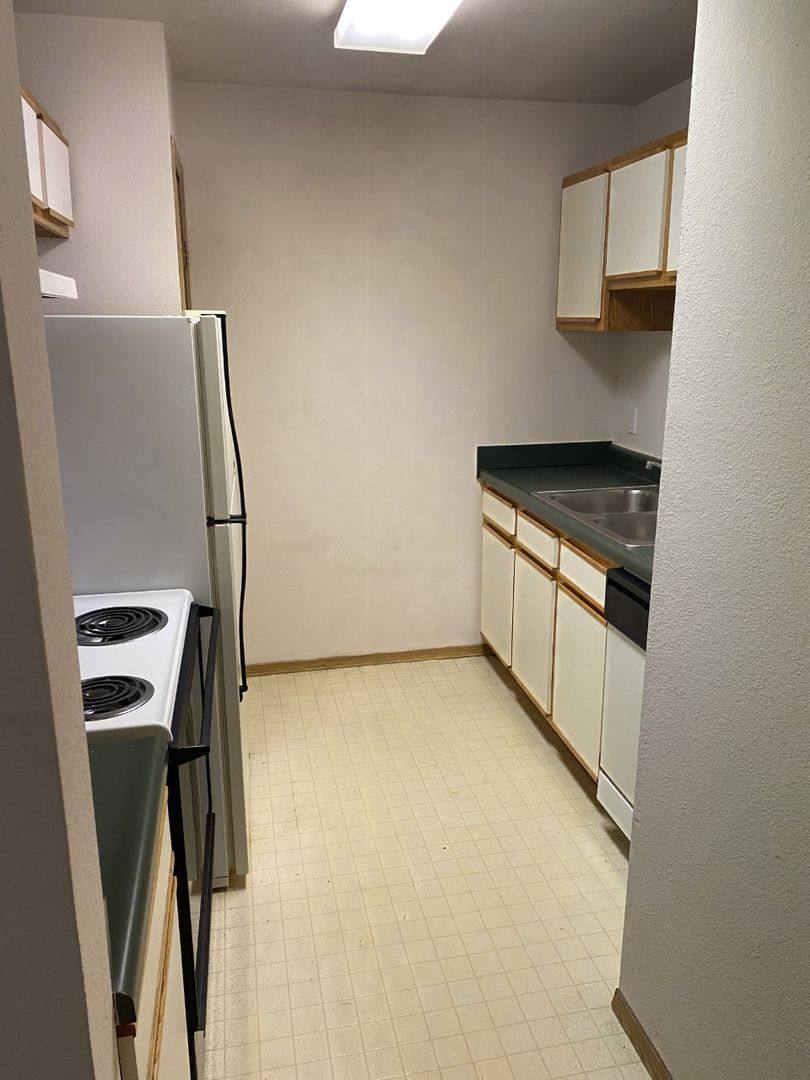 Apartment for rent at 1733-1740 Ohio St, Lawrence, KS 66044