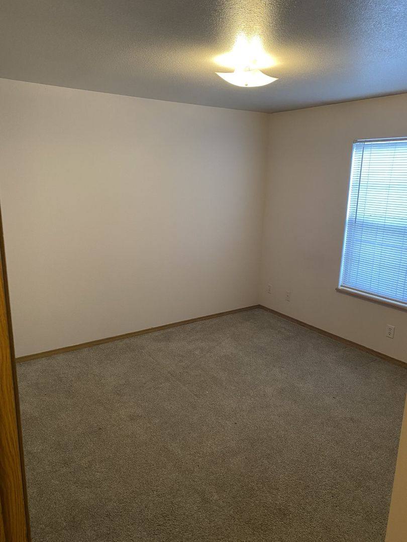 Apartment for rent at 1733-1740 Ohio St, Lawrence, KS 66044