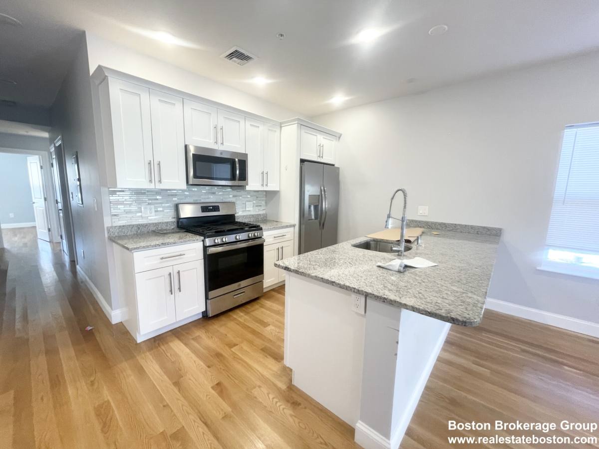 Apartment for rent at 65 Burrell St #3, Roxbury, MA 02119