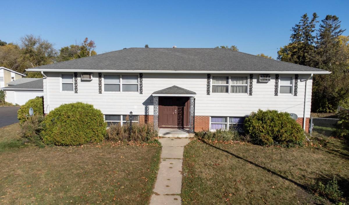 Apartment for rent at 1335 5th Ave SE, Rochester, MN 55904