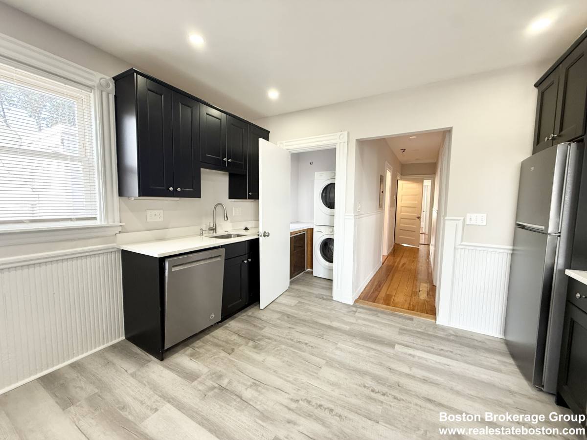 Apartment for rent at 71 Saxton St #3, Dorchester, MA 02125