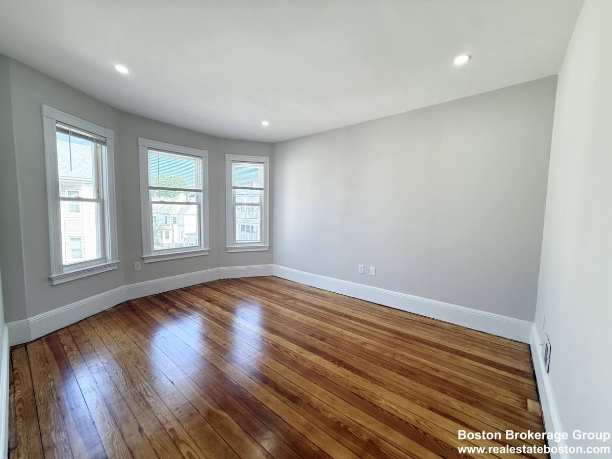 Apartment for rent at 71 Saxton St #3, Dorchester, MA 02125
