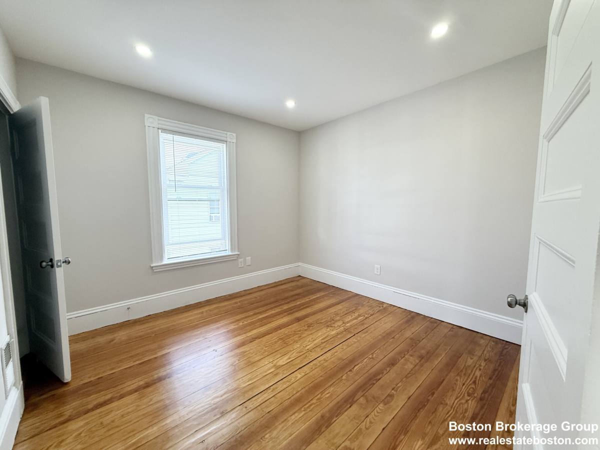 Apartment for rent at 71 Saxton St #3, Dorchester, MA 02125
