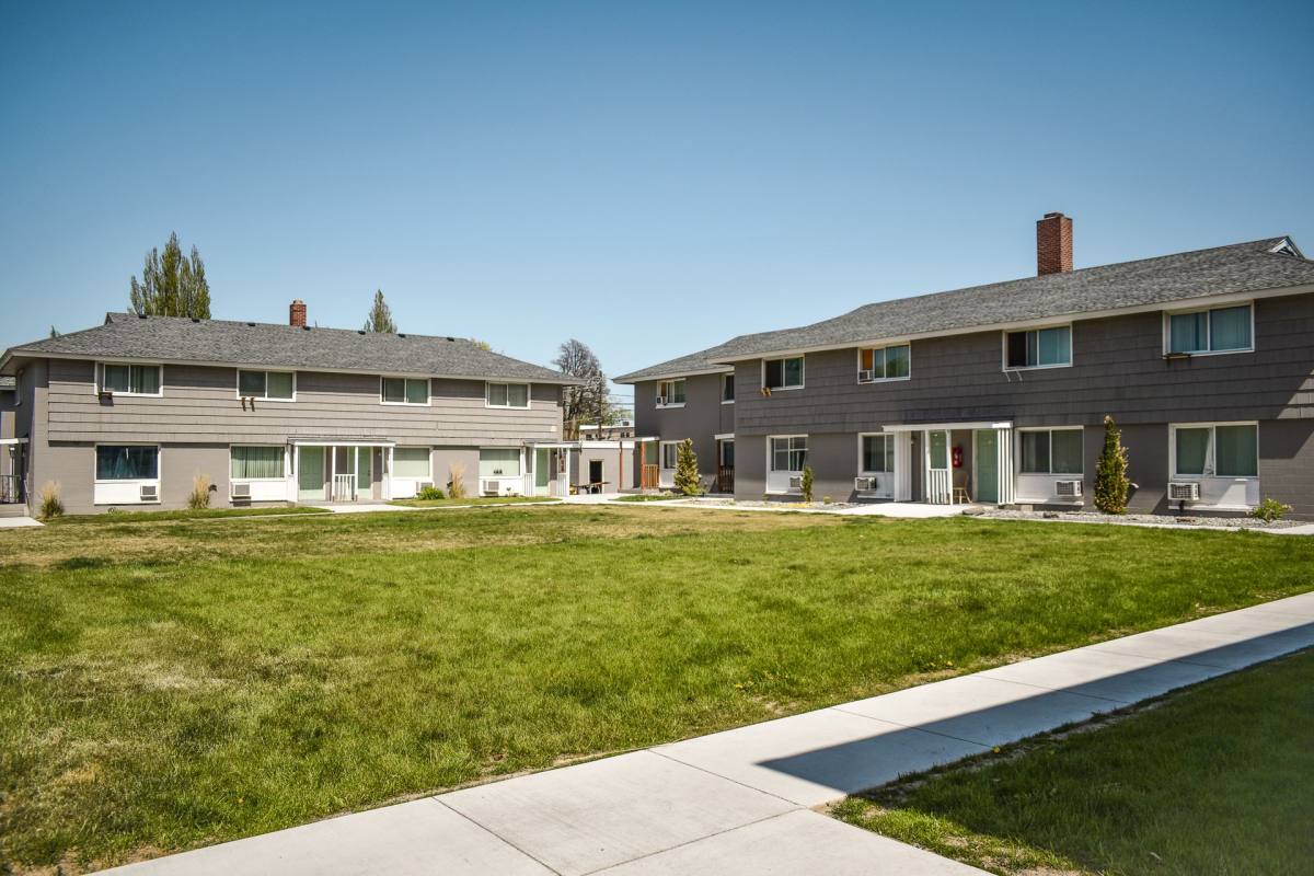 Townhouse for rent at 510-550 C St NW, Ephrata, WA 98823