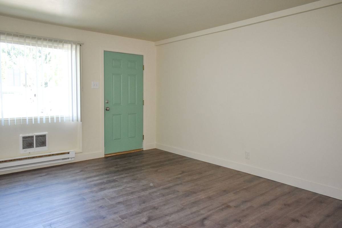 Townhouse for rent at 510-550 C St NW, Ephrata, WA 98823