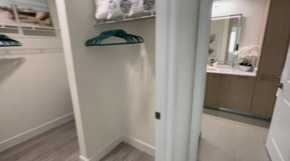 Apartment for rent at 895 W 72nd St #311, Hialeah, FL 33014