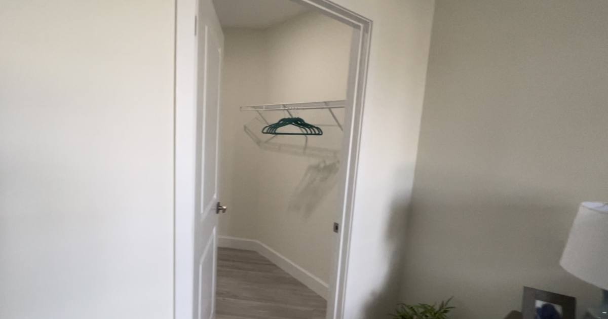 Apartment for rent at 895 W 72nd St #311, Hialeah, FL 33014
