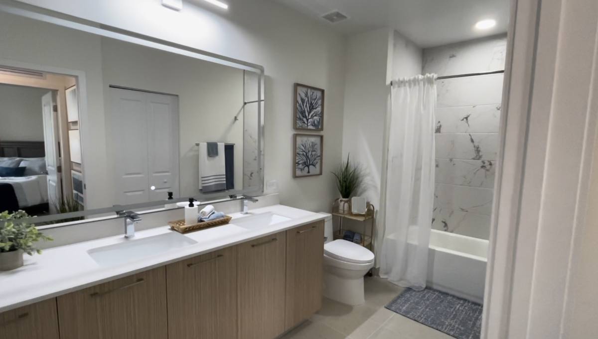 Apartment for rent at 895 W 72nd St #311, Hialeah, FL 33014