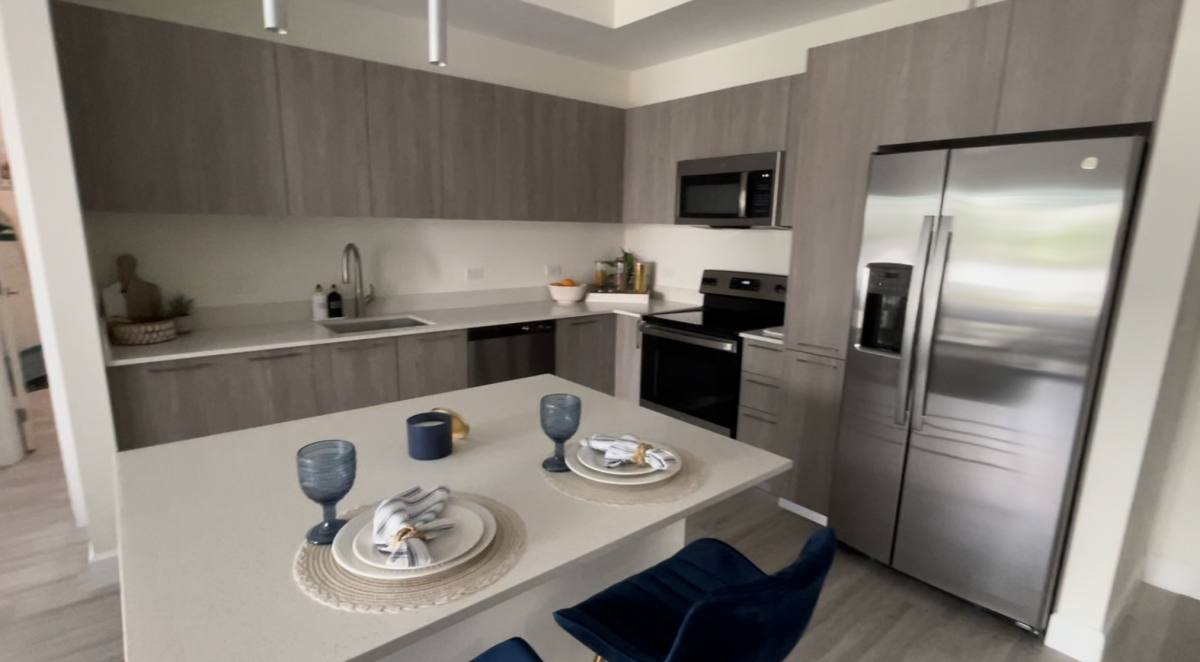 Apartment for rent at 895 W 72nd St #311, Hialeah, FL 33014