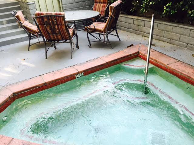 Apartment for rent at 10822 Otsego St, North Hollywood, CA 91601