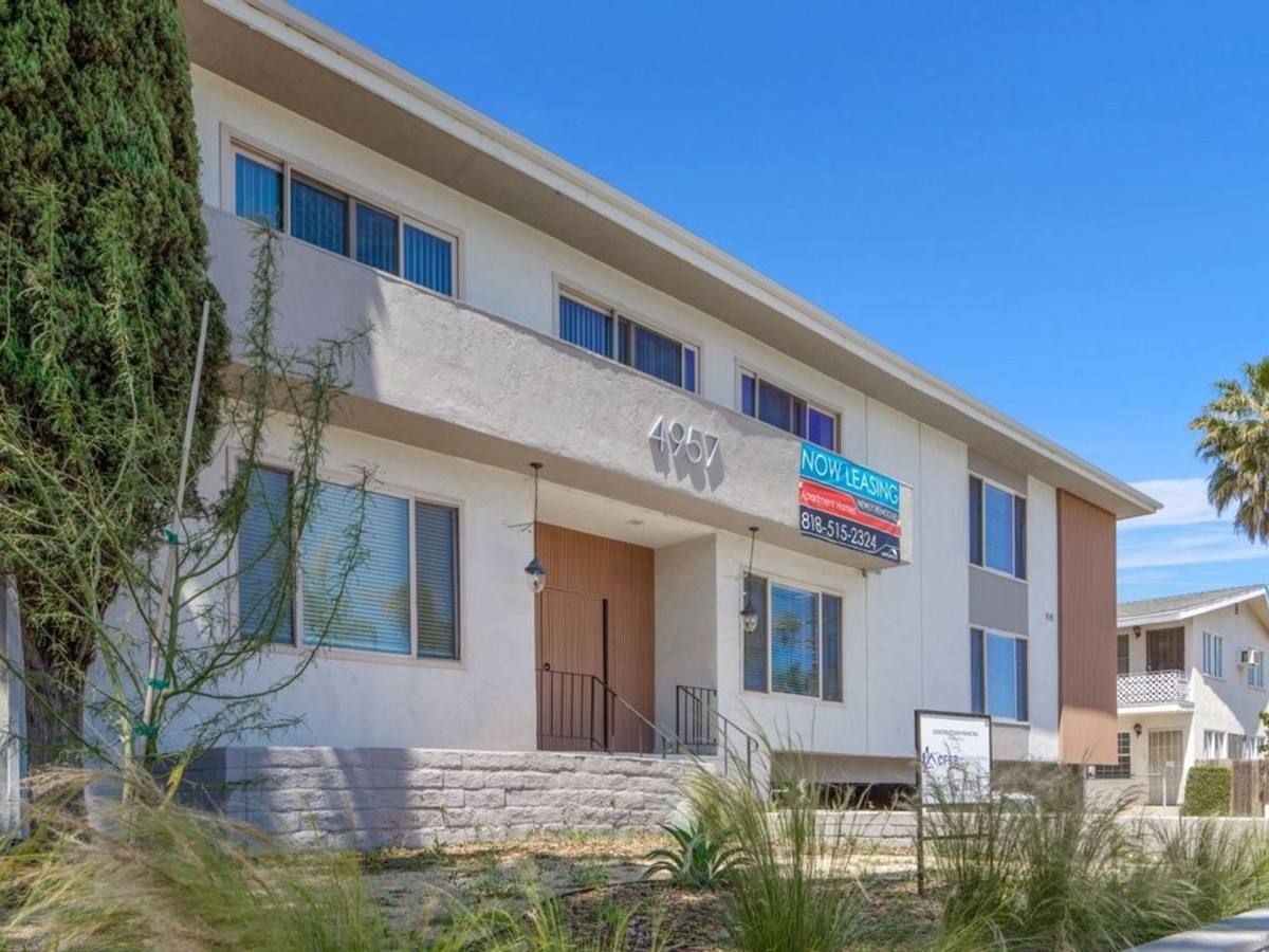 Apartment for rent at 4957 Kester Ave, Sherman Oaks, CA 91403
