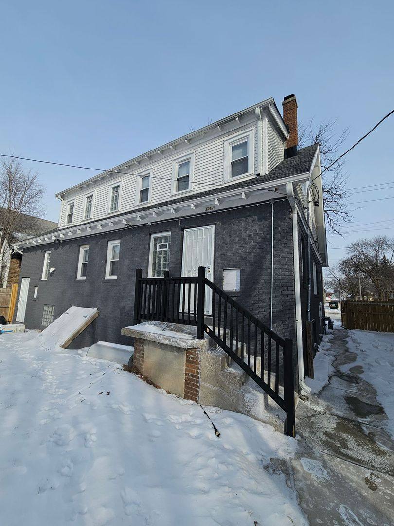 Apartment for rent at 1917 W Atkinson Ave, Milwaukee, WI 53206