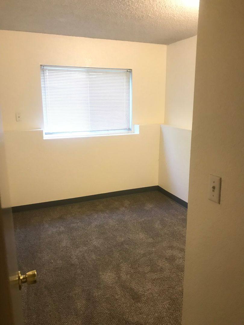 Apartment for rent at 1903-1905 Massachusetts St, Lawrence, KS 66046