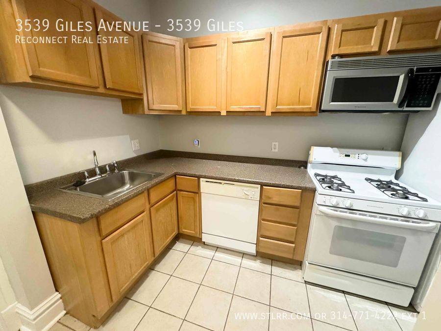 Apartment for rent at 3539 Giles Ave, Saint Louis, MO 63116