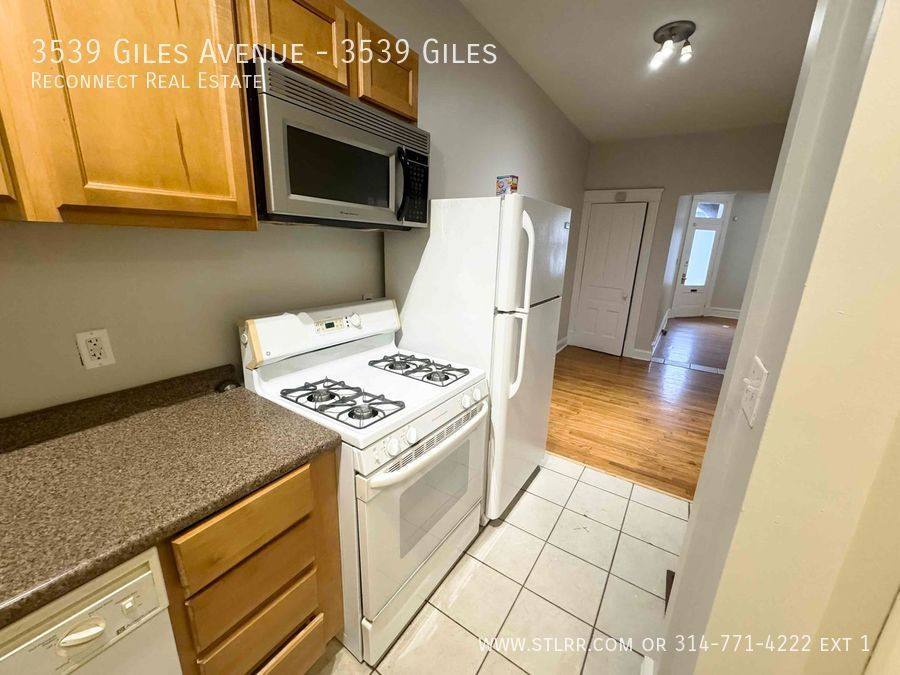 Apartment for rent at 3539 Giles Ave, Saint Louis, MO 63116