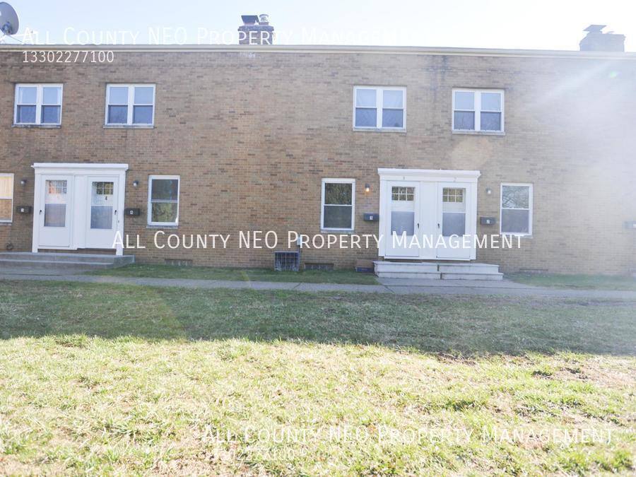 Apartment for rent at 2116 Market Ave N #2, Canton, OH 44714