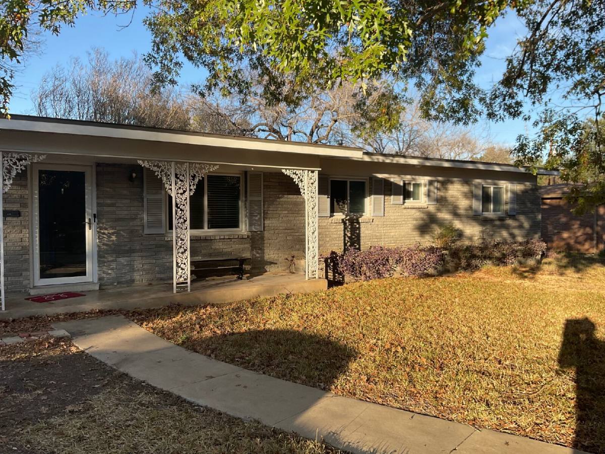 House for rent at 515 Cave Lane, San Antonio, TX 78209