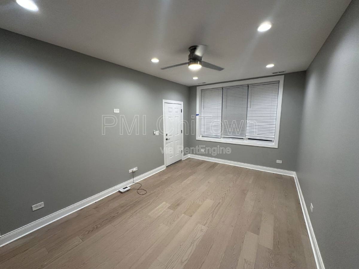 Condo for rent at 4950 S Michigan Ave #1, Chicago, IL 60615